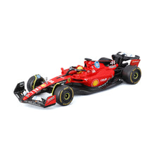 Ferrari SF-23 Test Fiorano – Modellino Diecast Scala 1:43 Lewis Hamilton con Teca Espositiva