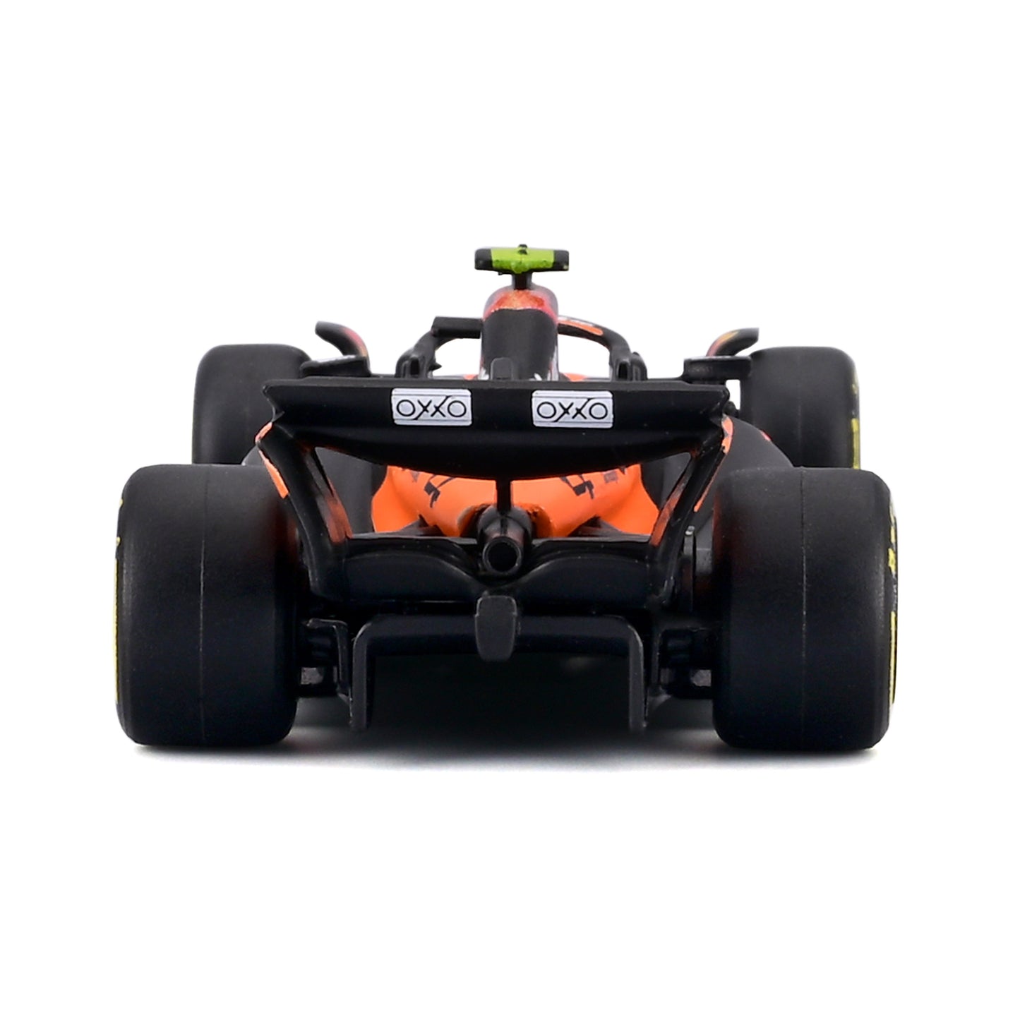 McLaren F1 MCL39 2025 #4 Norris 1:64 with display case