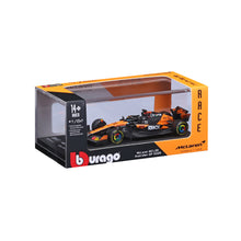McLaren F1 MCL39 2025 #81 Piastri 1:64 with display case